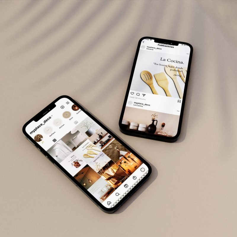 Full-Screen-Black-Smartphone-Mockup-design